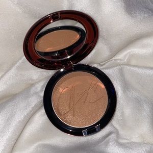 Mac x Aaliyah bronzer